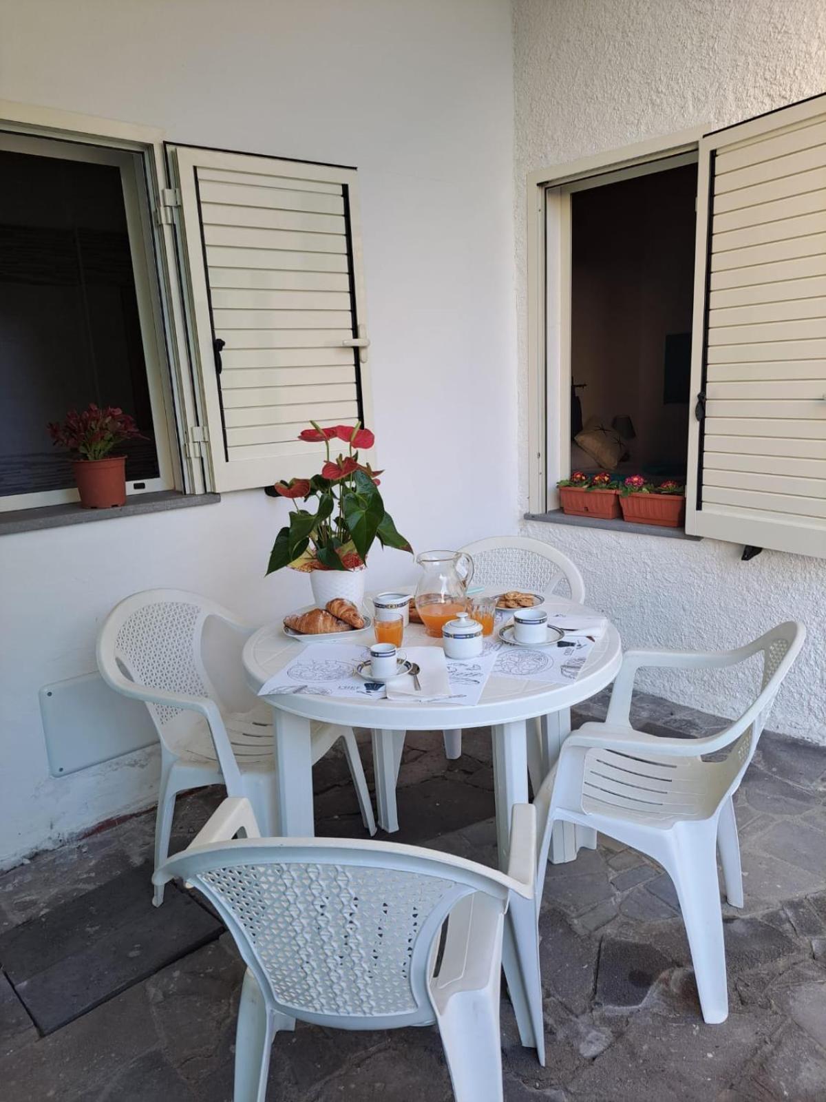 Apartmán Lungomare Chess S'archittu Cuglieri Exteriér fotografie